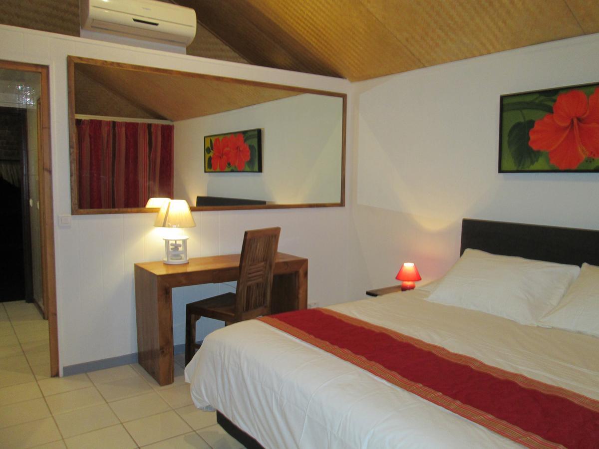 Hotel Hibiscus Papetoai Екстер'єр фото